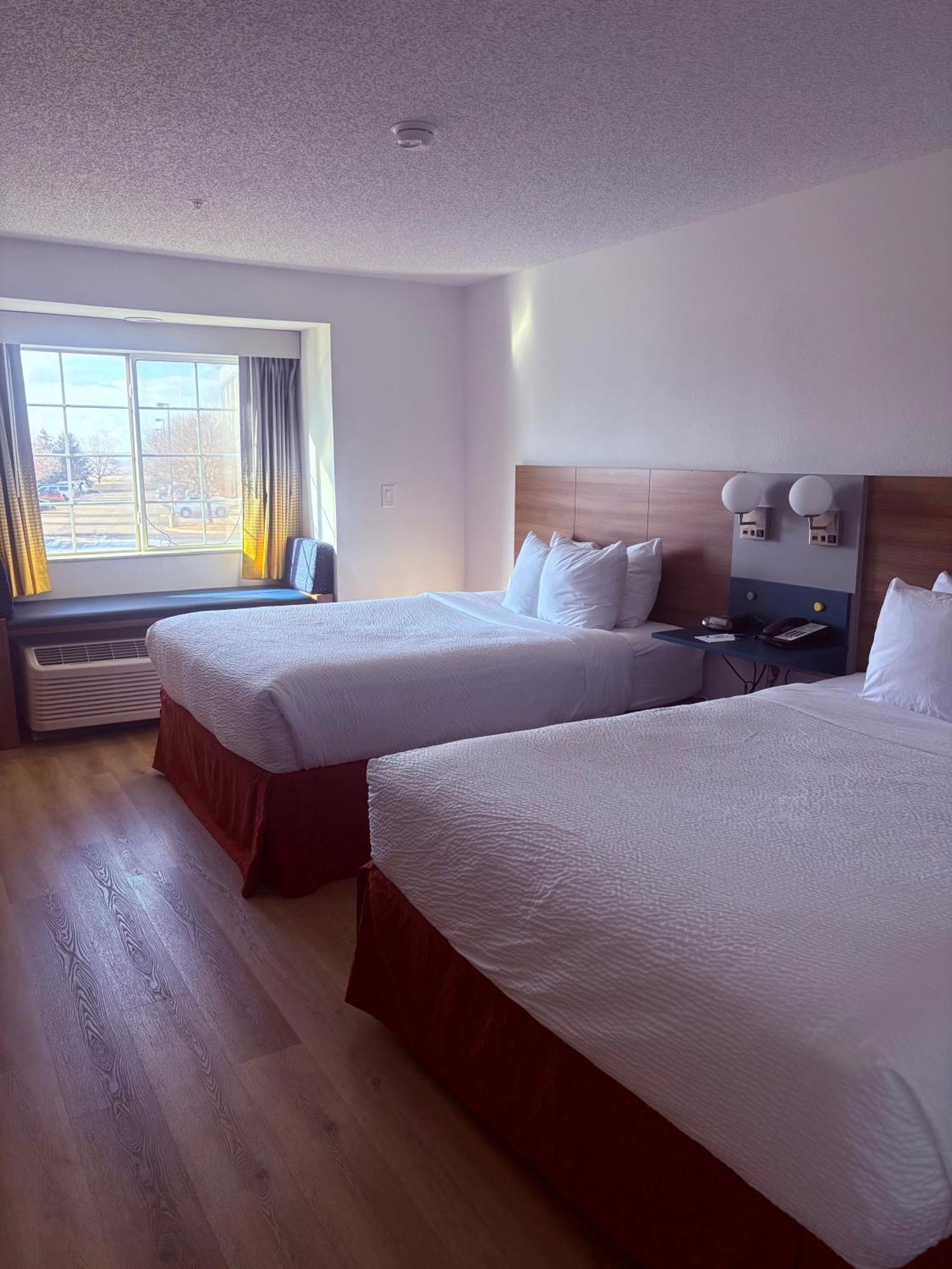 Microtel & By Wyndham Airport DEN