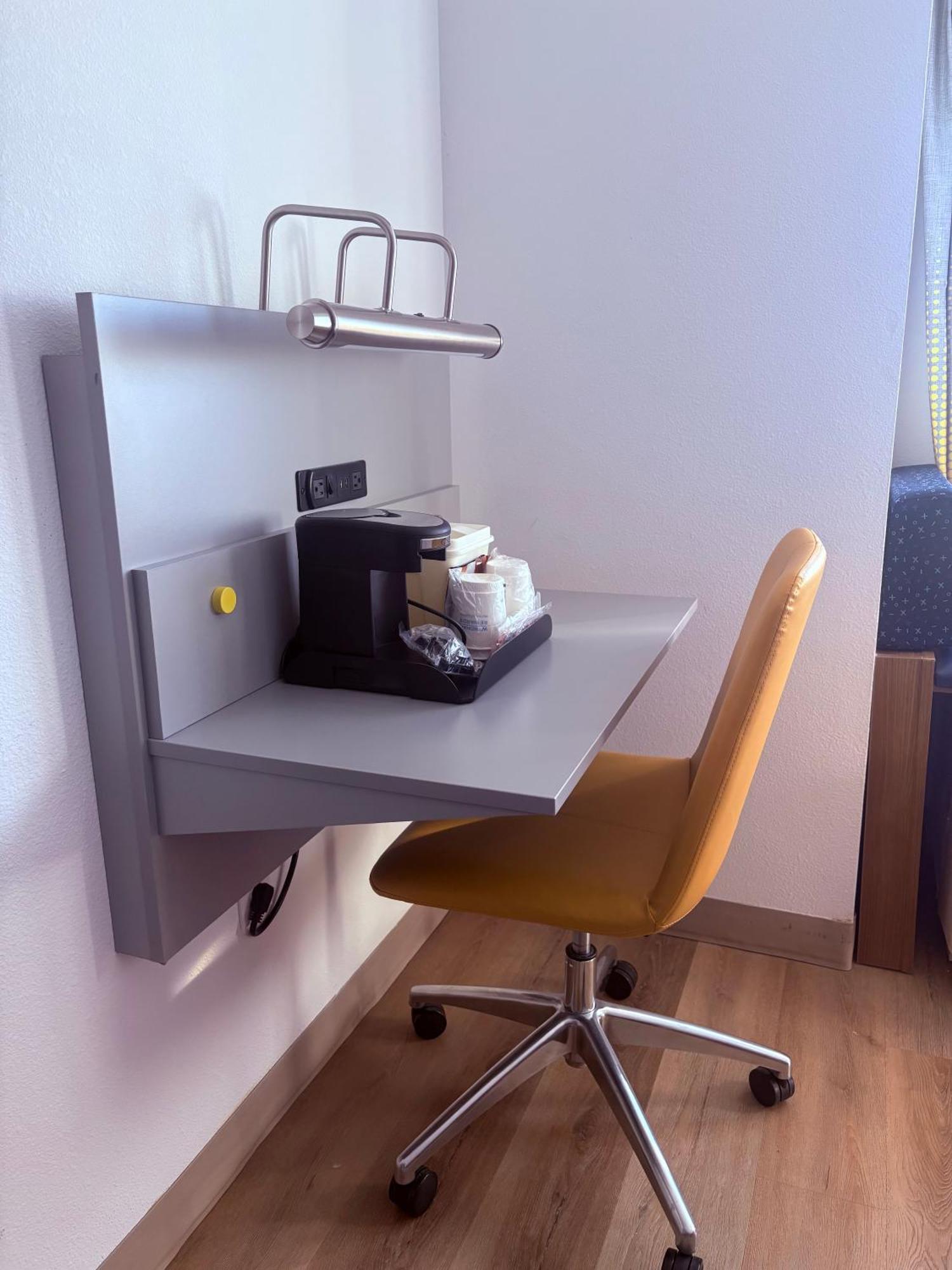 Microtel & By Wyndham Airport DEN
