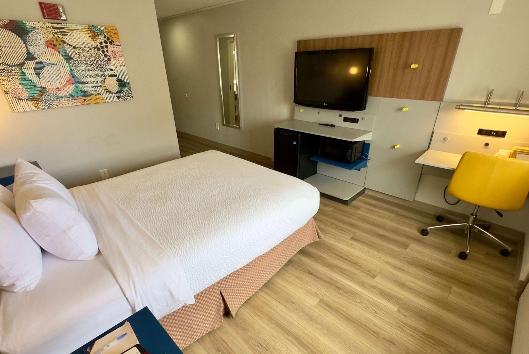 Microtel & By Wyndham Airport DEN